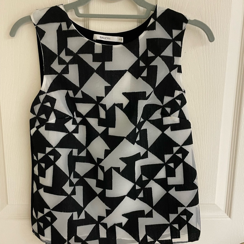 Bailey 44 black & white sleeveless top
